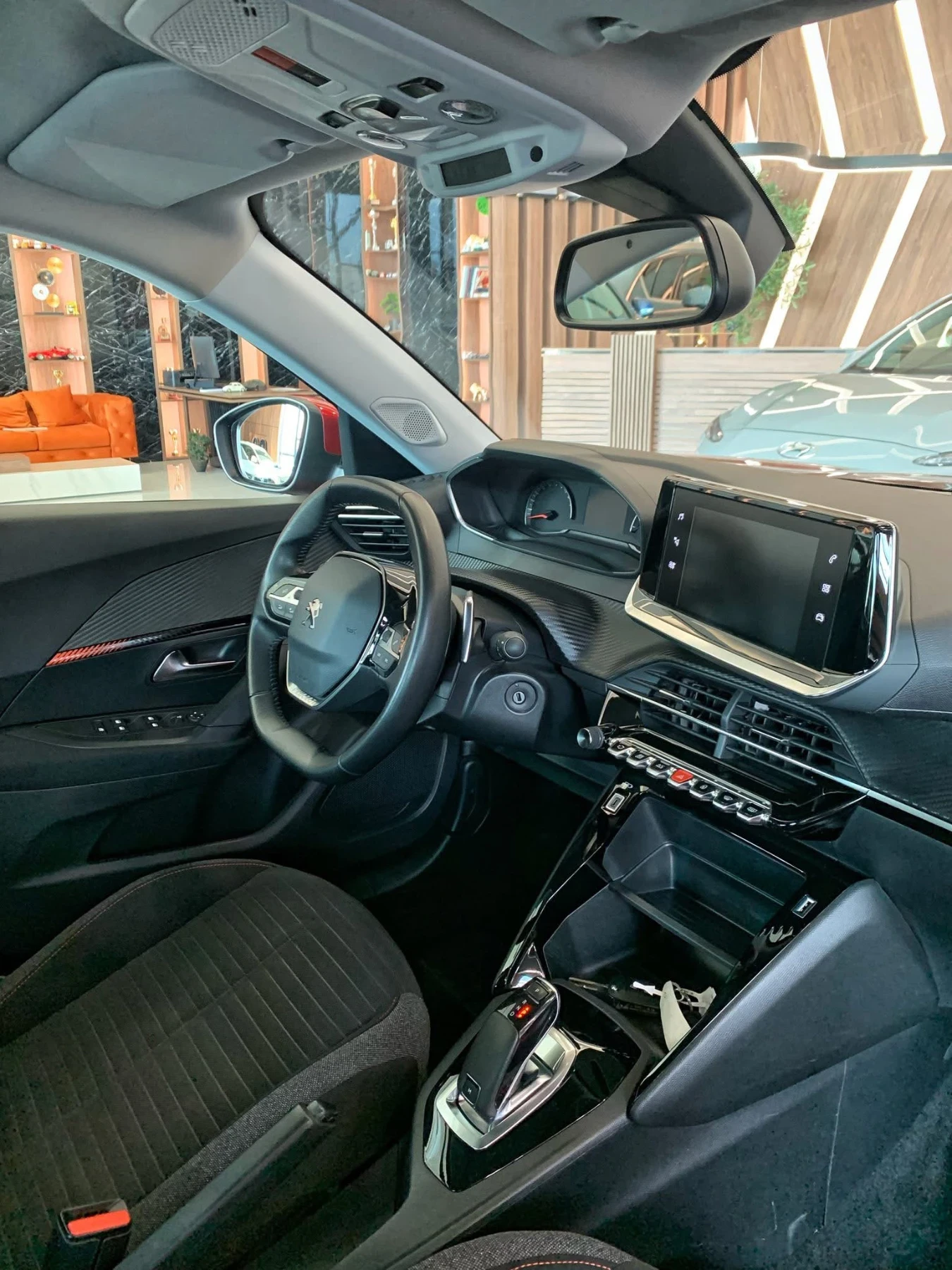 Peugeot 2008 ACTIV , снимка 15 - Автомобили и джипове - 54844880