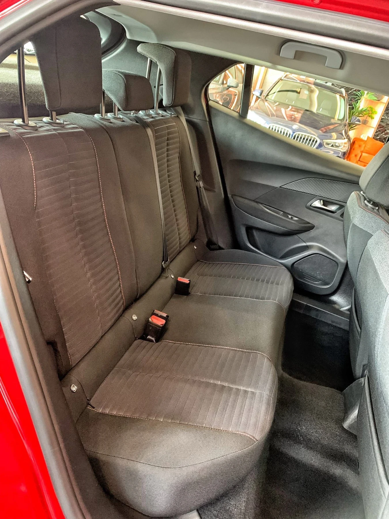 Peugeot 2008 ACTIV , снимка 17 - Автомобили и джипове - 54844880