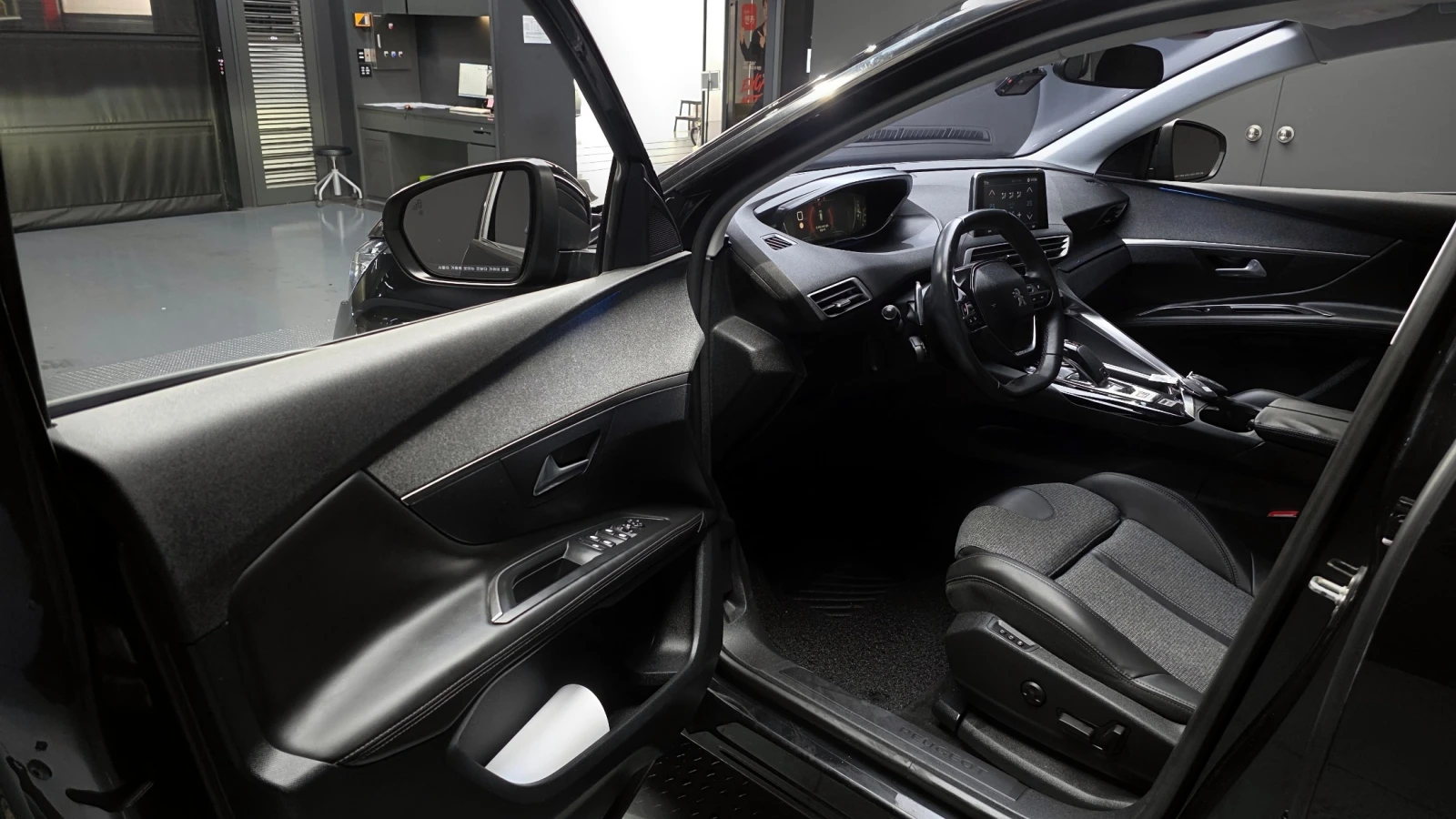 Peugeot 3008 2nd Generation 1.6 Hdi, снимка 11 - Автомобили и джипове - 55046404