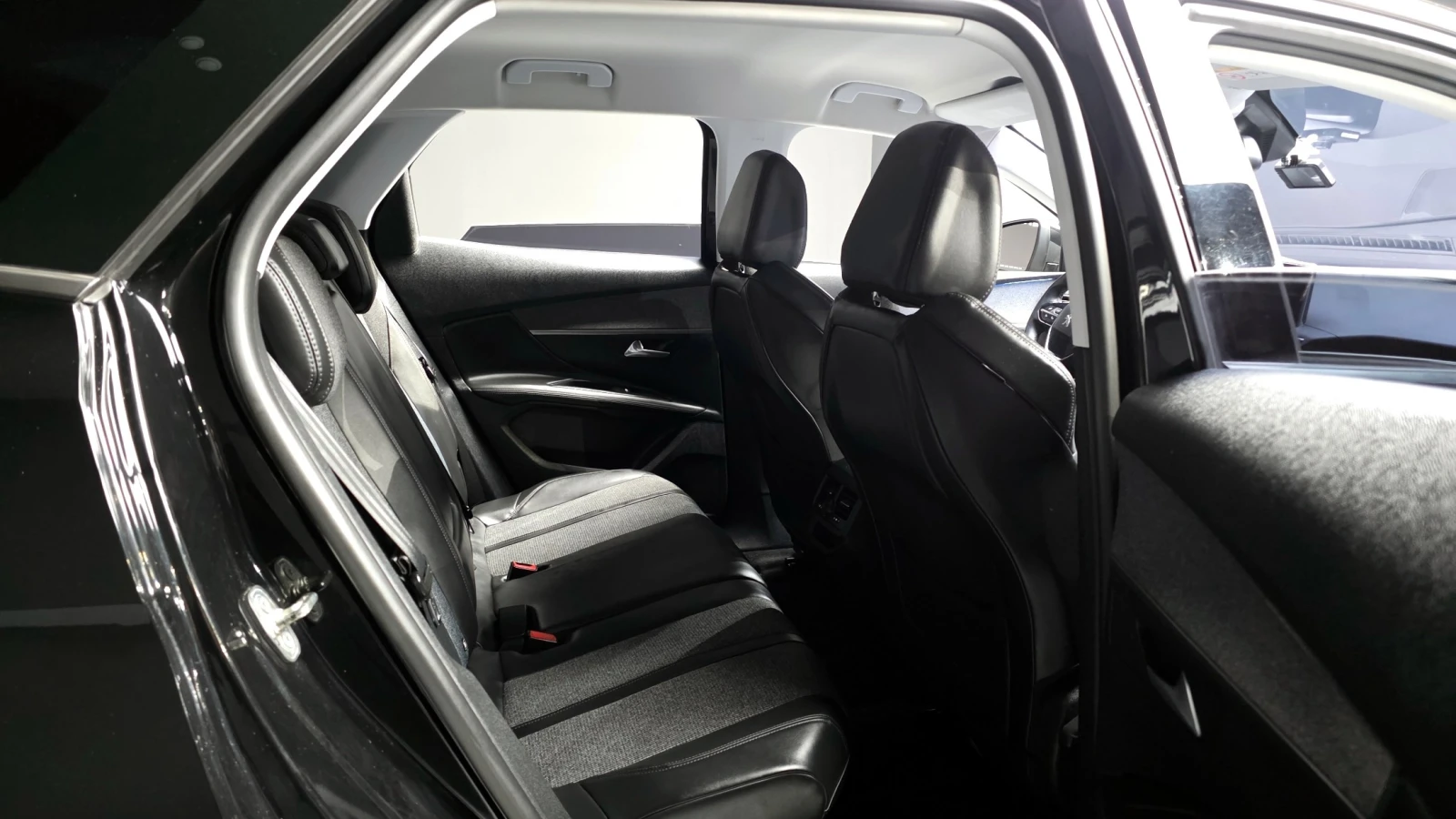 Peugeot 3008 2nd Generation 1.6 Hdi, снимка 12 - Автомобили и джипове - 55046404