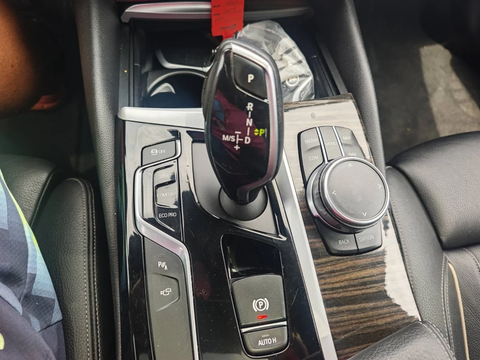 BMW 530 XDriveSportLine, снимка 11 - Автомобили и джипове - 55144462