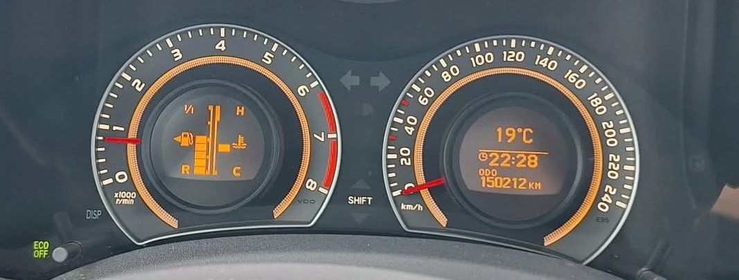 Toyota Auris, снимка 9 - Автомобили и джипове - 55264853