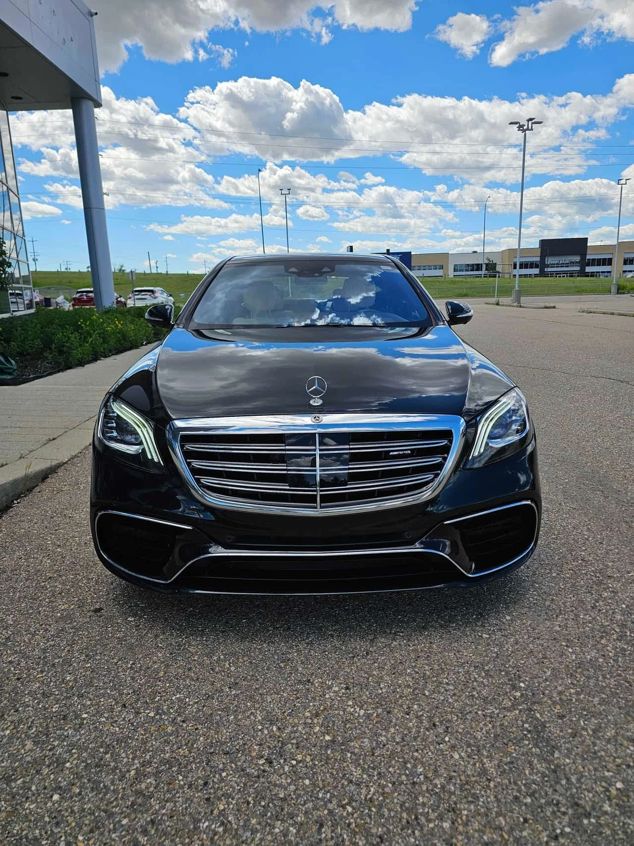 Mercedes-Benz S 63 AMG * CARFAX * БЕЗ ПЪРВОНАЧАЛНА ВНОСКА, снимка 2 - Автомобили и джипове - 55304375