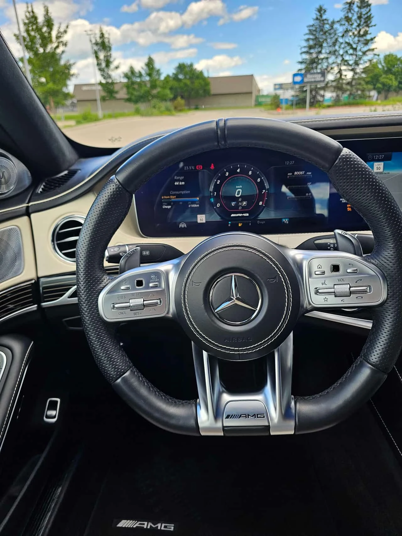 Mercedes-Benz S 63 AMG * CARFAX * БЕЗ ПЪРВОНАЧАЛНА ВНОСКА, снимка 9 - Автомобили и джипове - 55304375