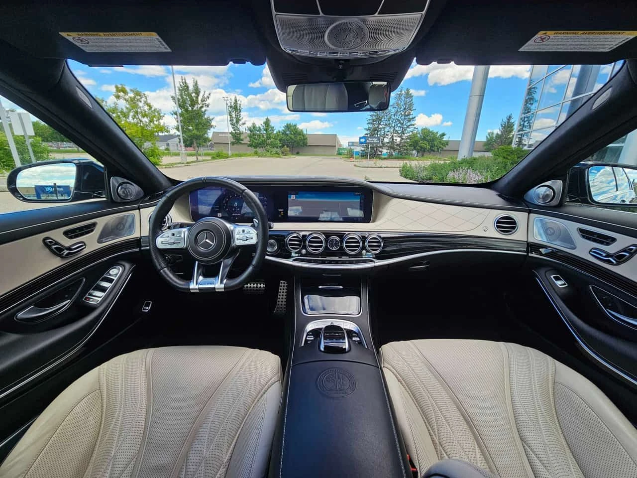 Mercedes-Benz S 63 AMG * CARFAX * БЕЗ ПЪРВОНАЧАЛНА ВНОСКА, снимка 10 - Автомобили и джипове - 55304375