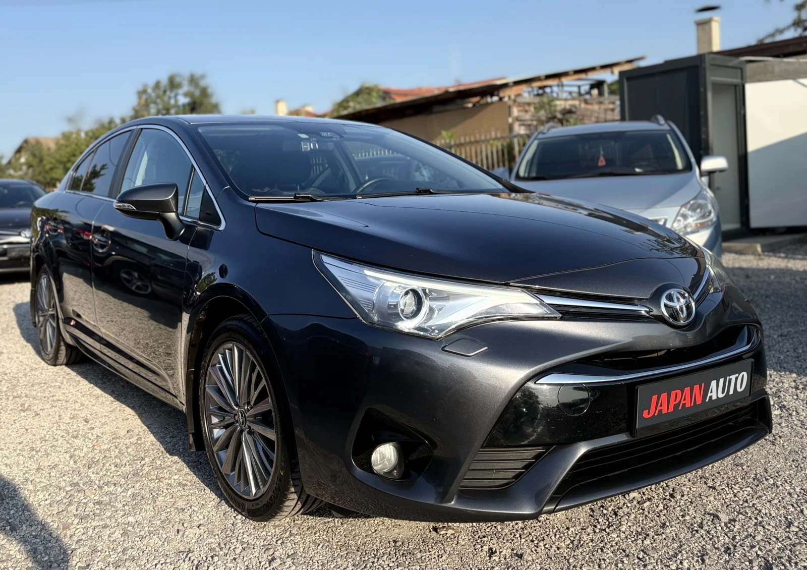 Toyota Avensis 1.8 бензин ТОП! С ГАРАНЦИЯ! , снимка 3 - Автомобили и джипове - 55909664