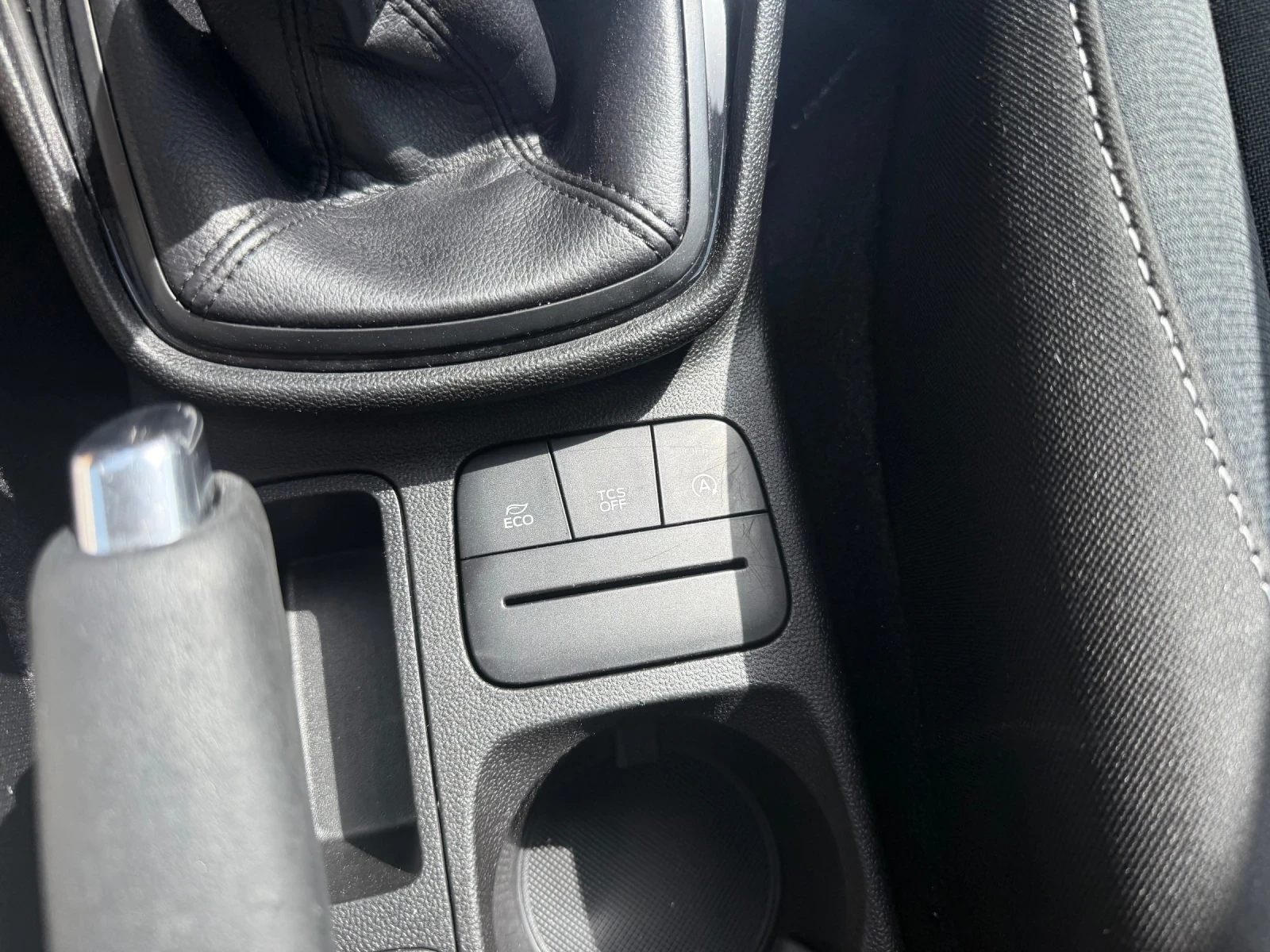 Ford Fiesta 1.0T/NAV/LANE ASSIST/PDC/SERVICE BOOK, снимка 16 - Автомобили и джипове - 55959802