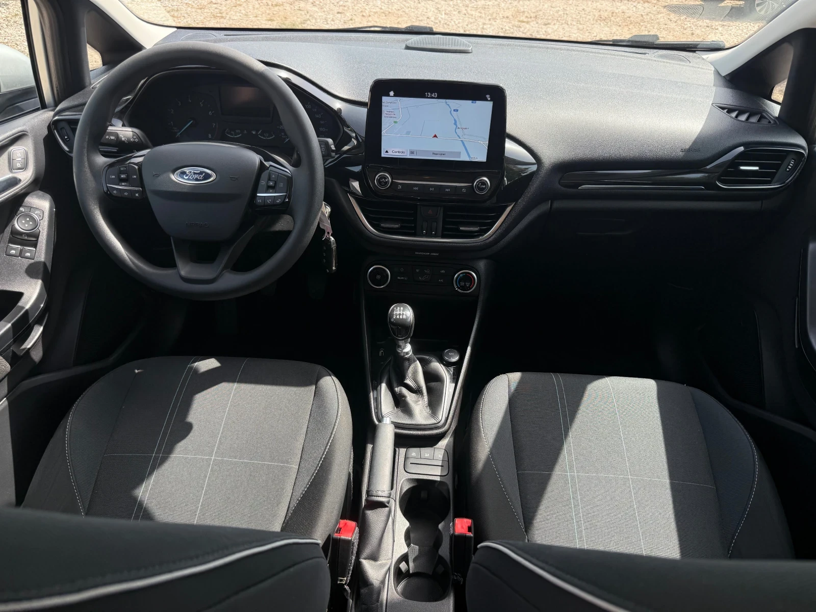 Ford Fiesta 1.0T/NAV/LANE ASSIST/PDC/SERVICE BOOK, снимка 10 - Автомобили и джипове - 55959802