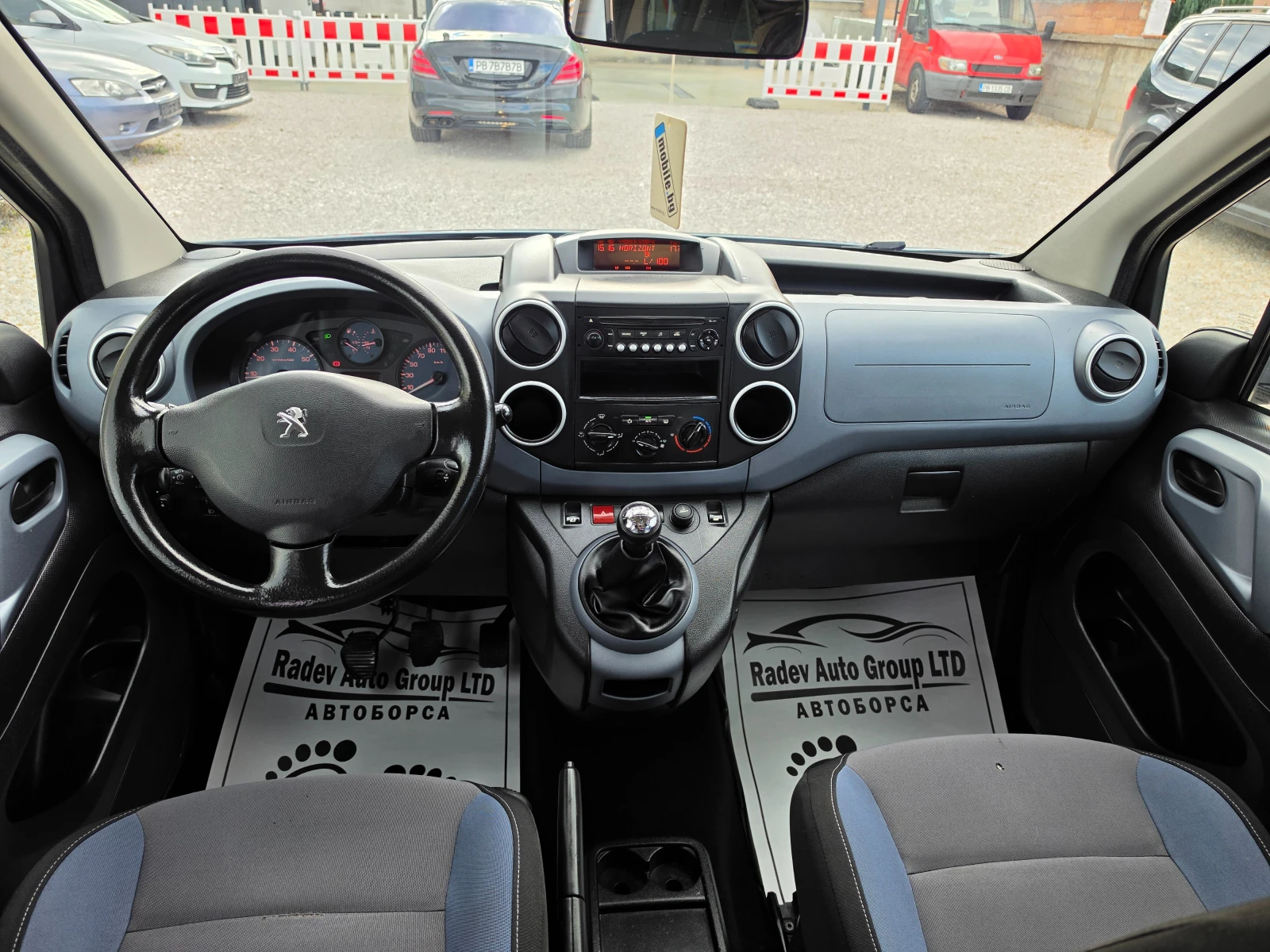 Peugeot Partner TEPEE 1.6HDI FACELIFT/LED/7 M/, снимка 11 - Автомобили и джипове - 56219764