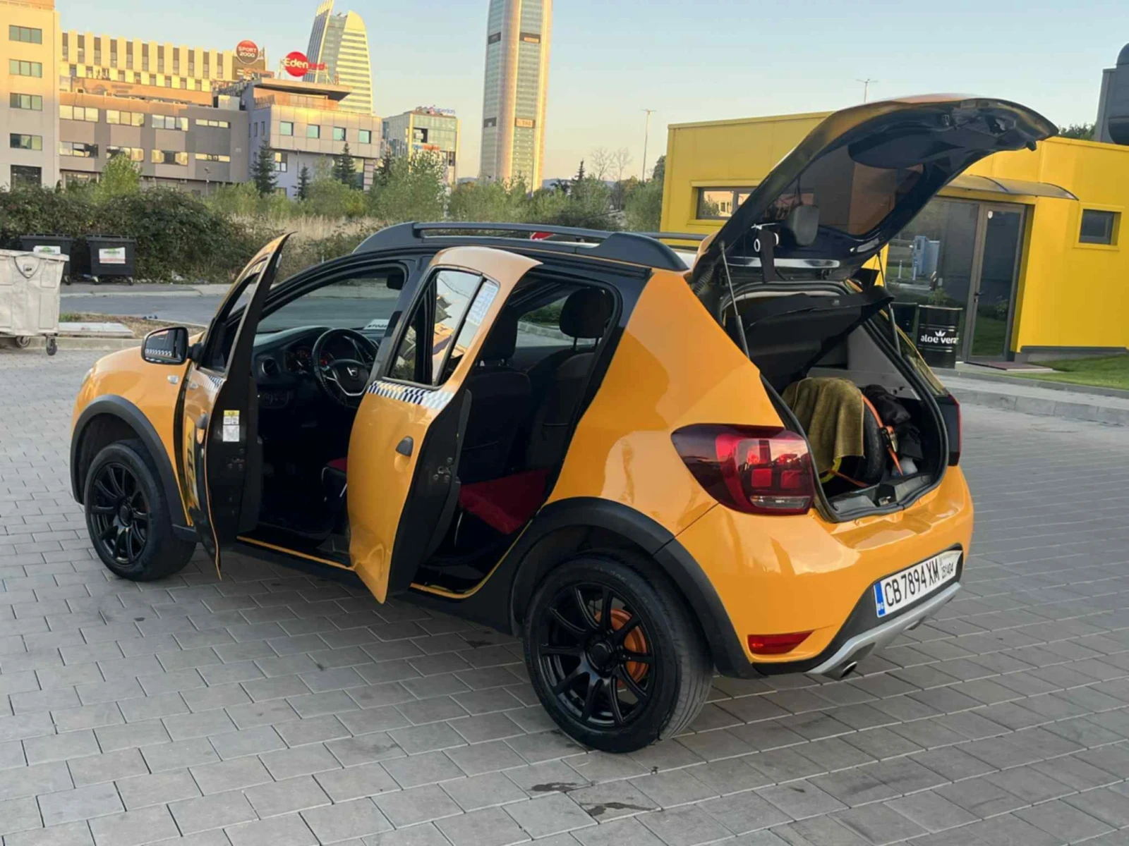 Dacia Sandero, снимка 3 - Автомобили и джипове - 56378212