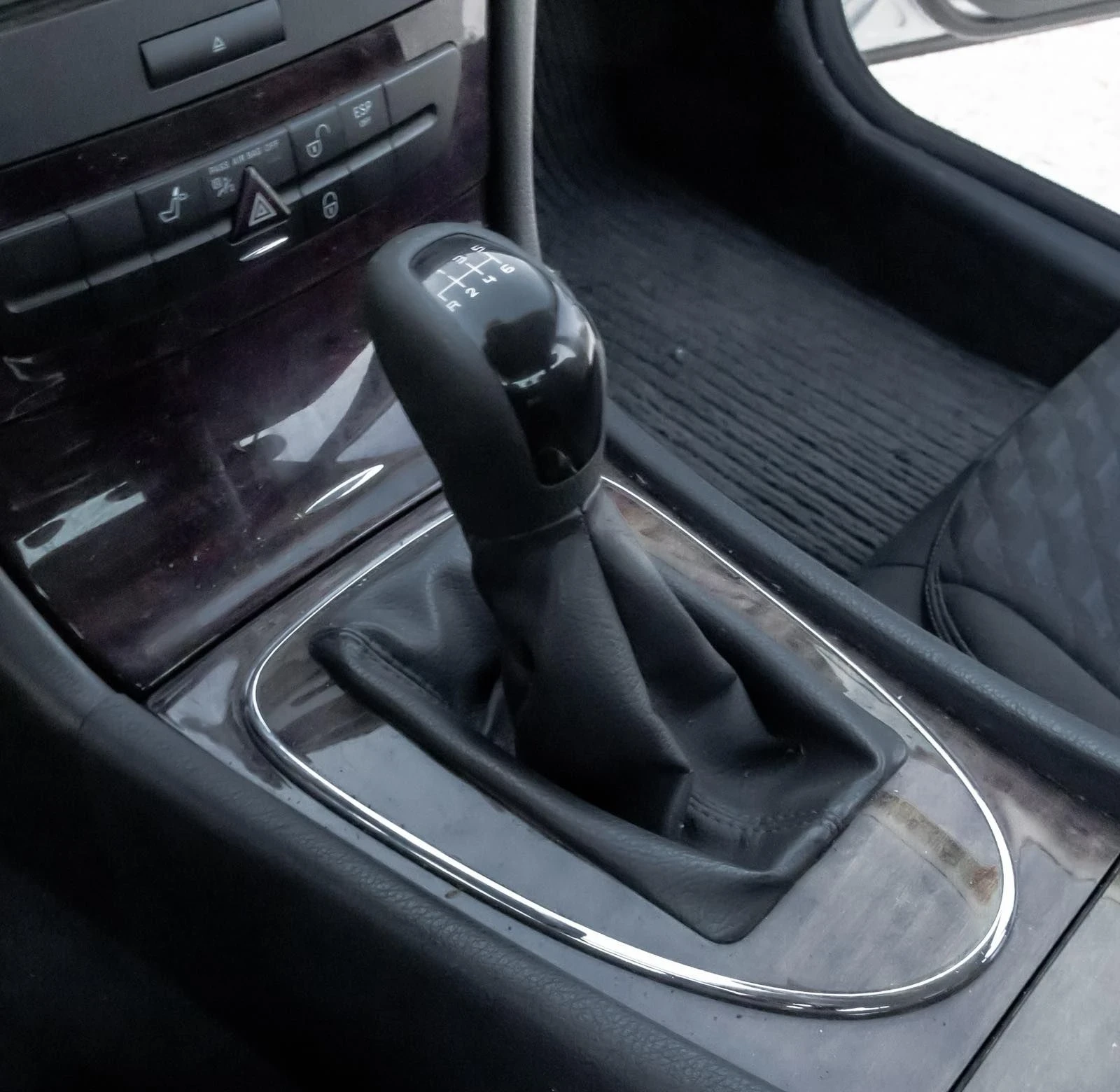 Mercedes-Benz E 200  2. 2cdi 136kc. 6ck. | Mobile.bg � ����������� 16