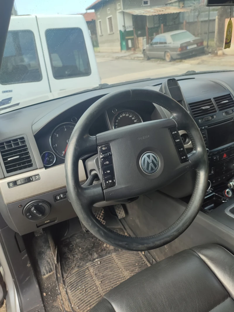 VW Touareg 2.5, снимка 6 - Автомобили и джипове - 48708513