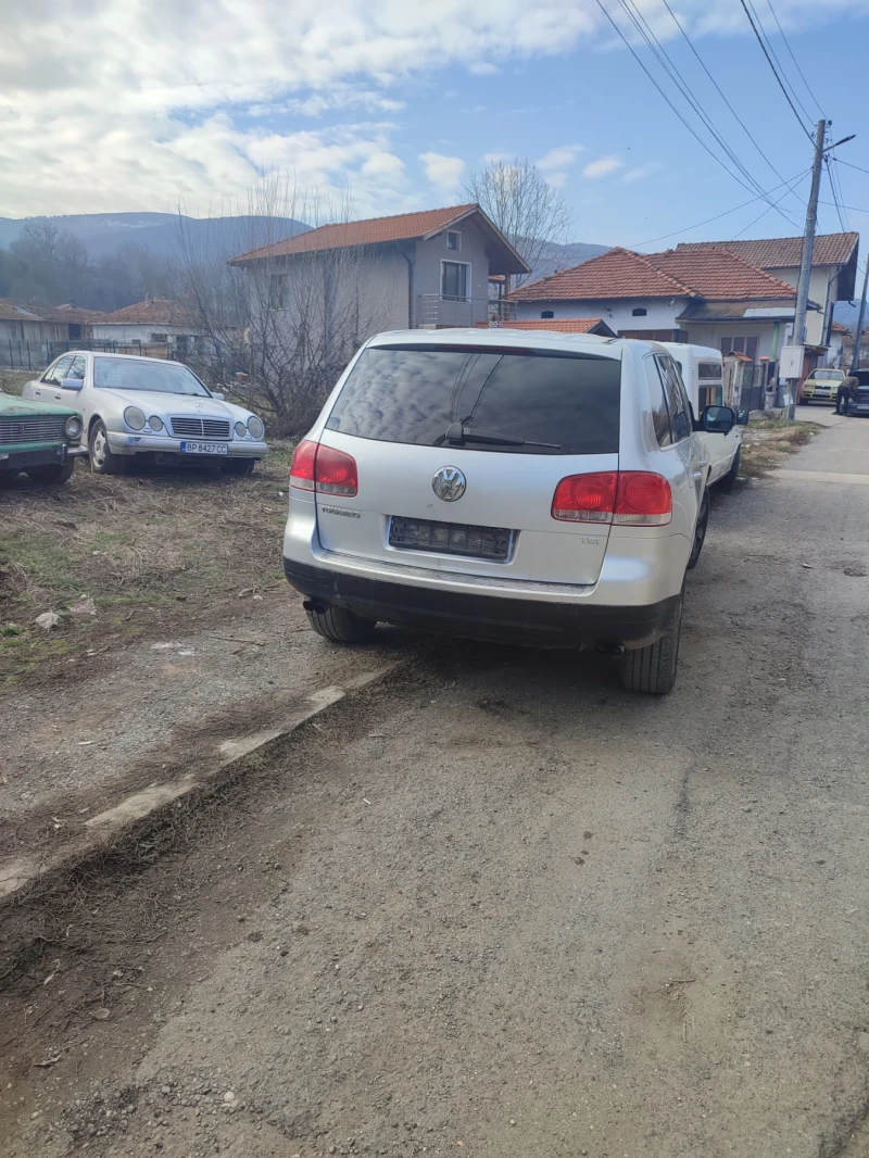 VW Touareg 2.5, снимка 2 - Автомобили и джипове - 48708513