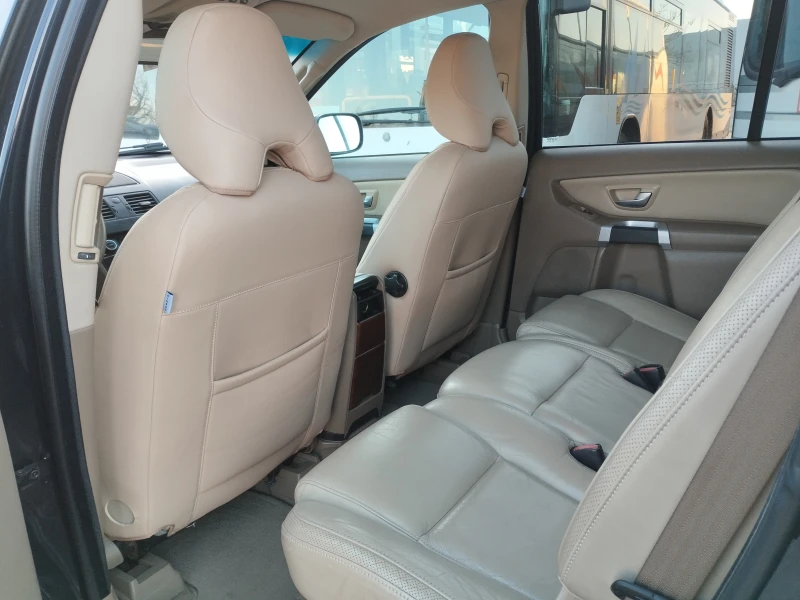 Volvo Xc90 2.4 D5 FACELIFT , снимка 9 - Автомобили и джипове - 48957072