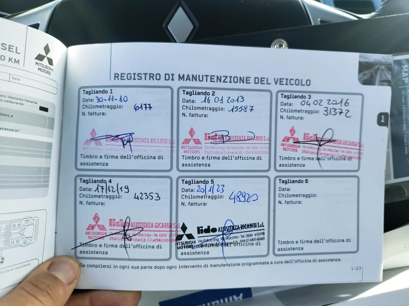 Mitsubishi Outlander 2.0 TDI 57000км Сервизна история , снимка 14 - Автомобили и джипове - 52462597