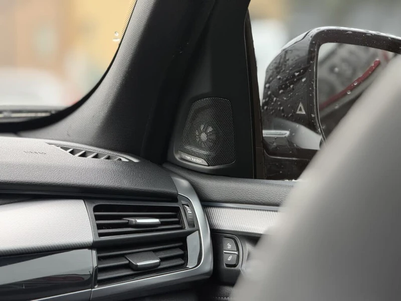 BMW X5 xDrive 35i M-Pack* HARMAN KARDON* PANO* AMBIENT* , снимка 12 - Автомобили и джипове - 53460057