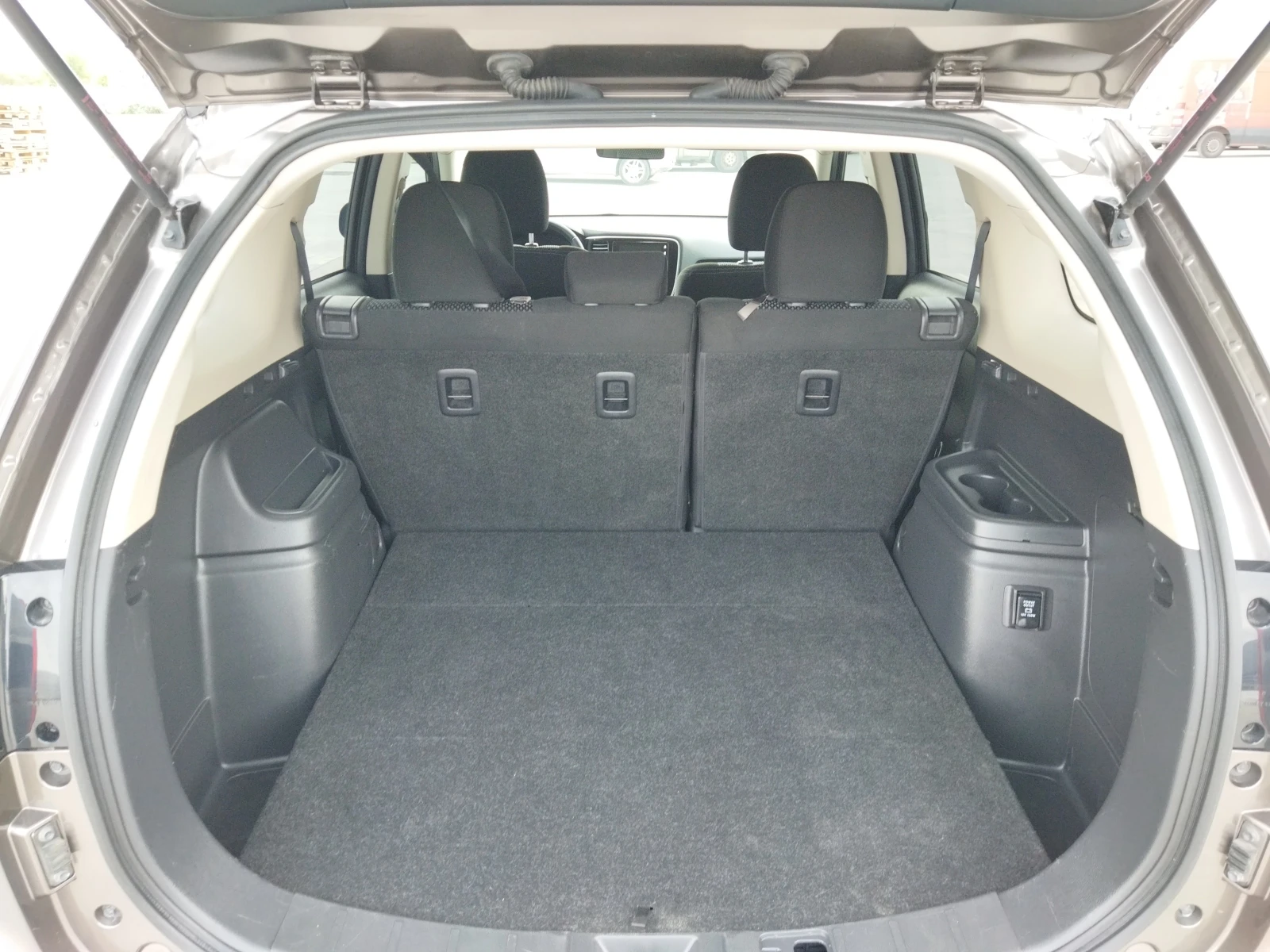 Mitsubishi Outlander 2.4 AWD - изображение 7
