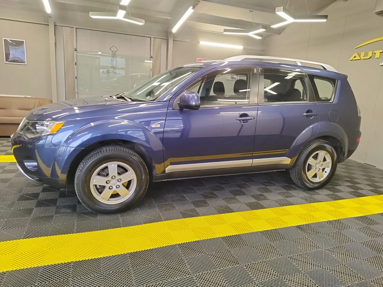 Mitsubishi Outlander 2.0 TDI 57000км Сервизна история  - изображение 3