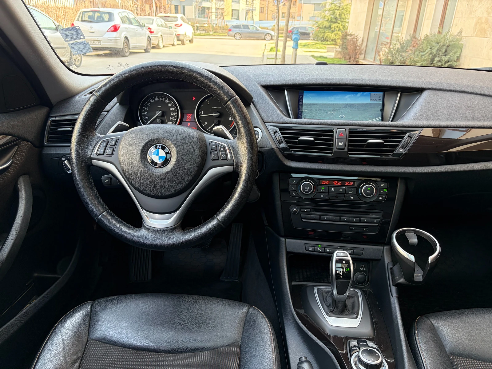 BMW X1 2.5d xDrive xLine Facelift, снимка 7 - Автомобили и джипове - 53879462