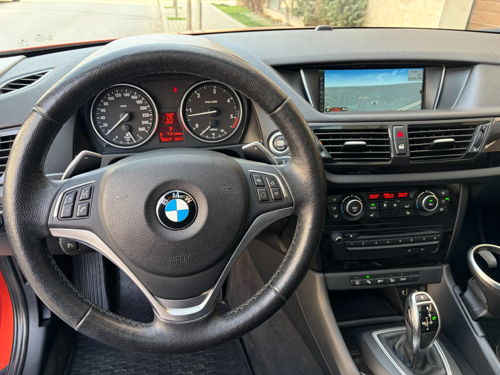 BMW X1 2.5d xDrive xLine Facelift, снимка 8 - Автомобили и джипове - 53879462