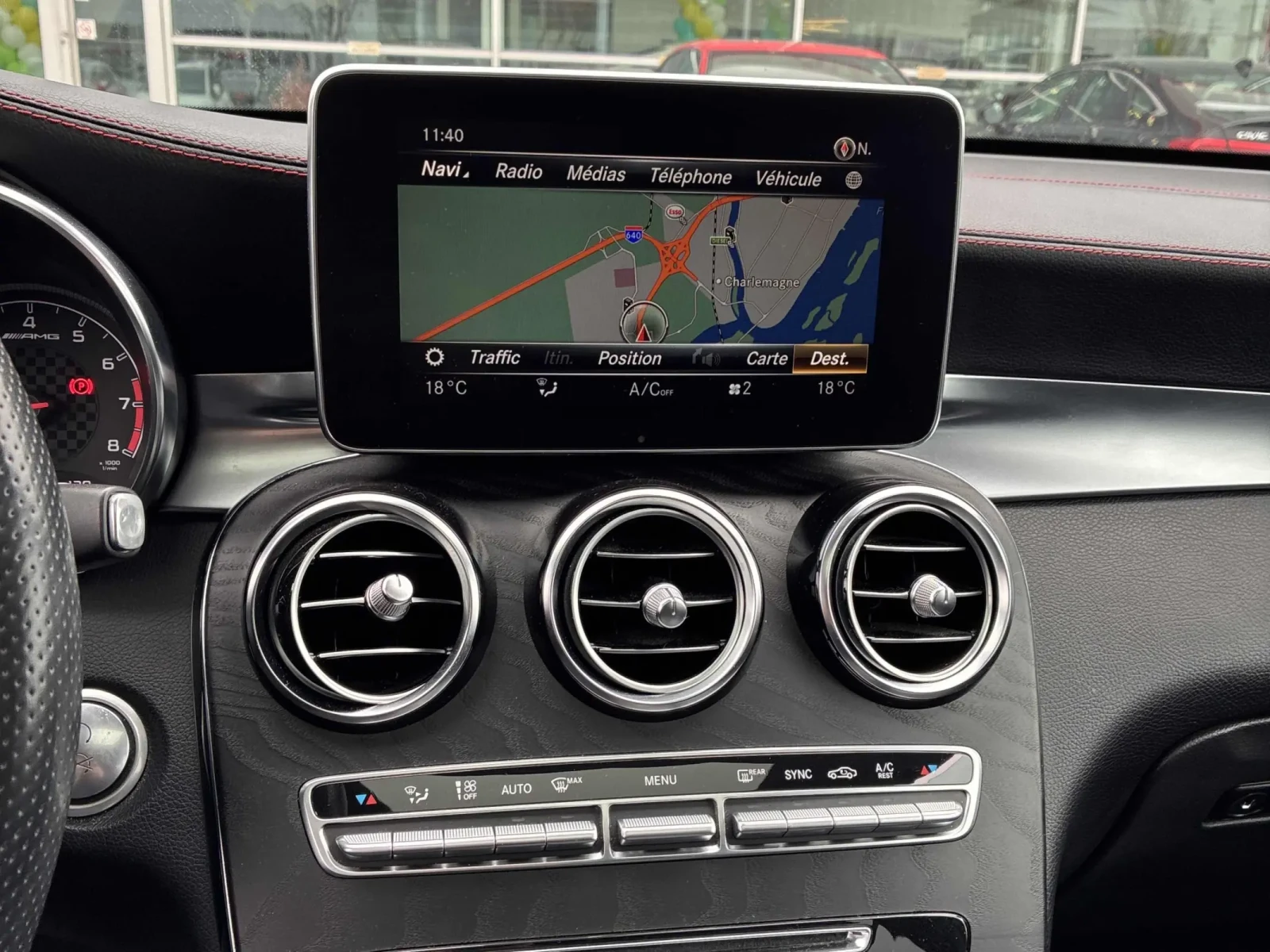 Mercedes-Benz GLC 43 AMG * * CARFAX * * АВТО КРЕДИТ * * , снимка 12 - Автомобили и джипове - 54306833