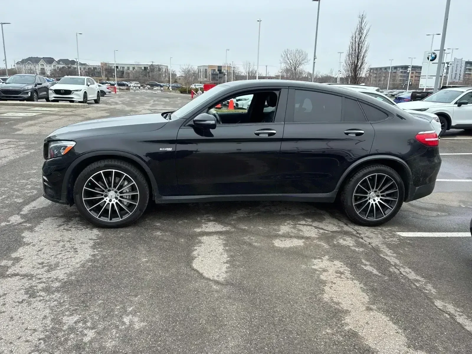Mercedes-Benz GLC 43 AMG * * CARFAX * * АВТО КРЕДИТ * * , снимка 3 - Автомобили и джипове - 54306833