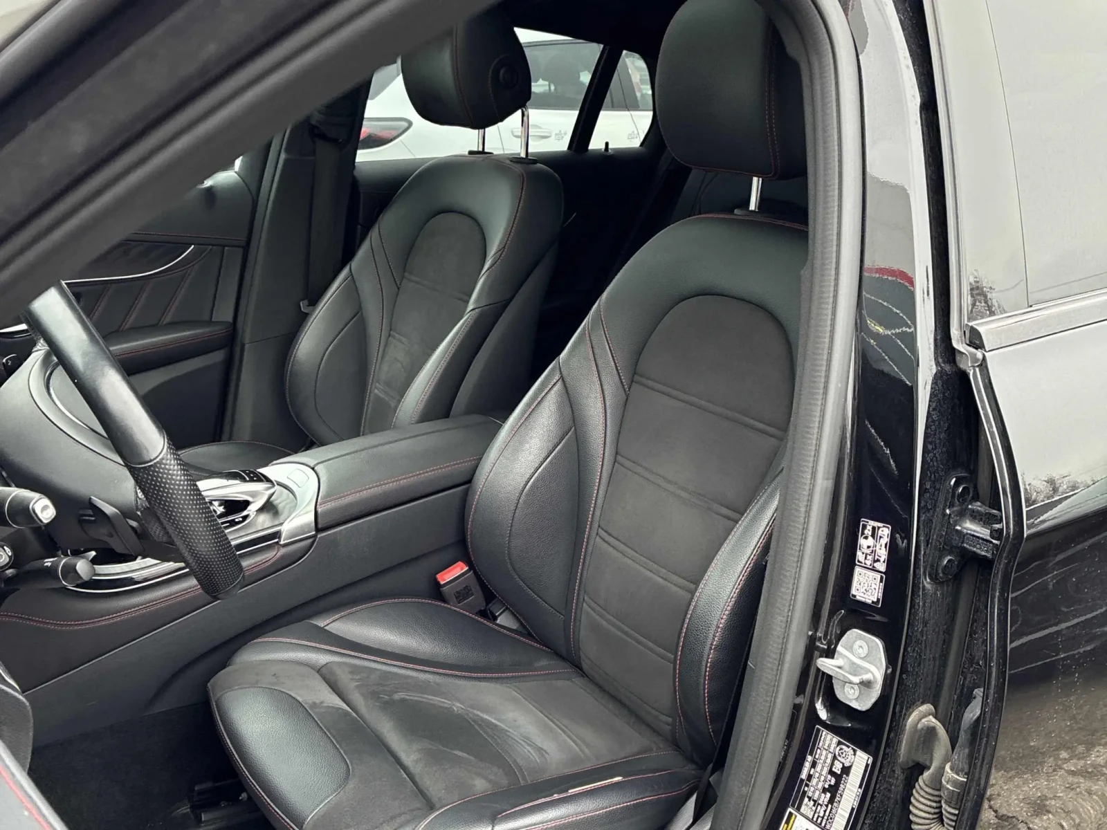 Mercedes-Benz GLC 43 AMG * * CARFAX * * АВТО КРЕДИТ * * , снимка 8 - Автомобили и джипове - 54306833