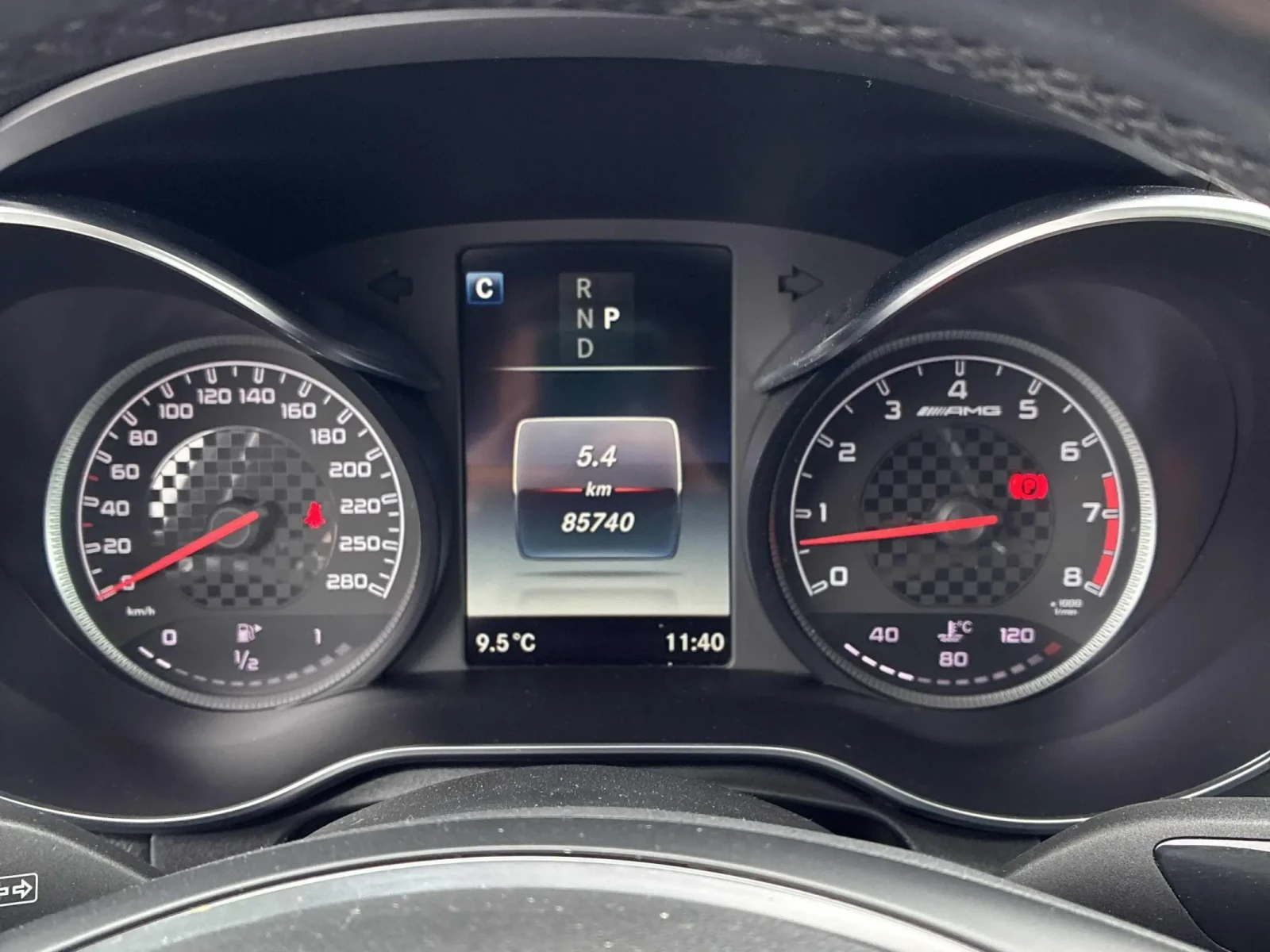 Mercedes-Benz GLC 43 AMG * * CARFAX * * АВТО КРЕДИТ * * , снимка 11 - Автомобили и джипове - 54306833