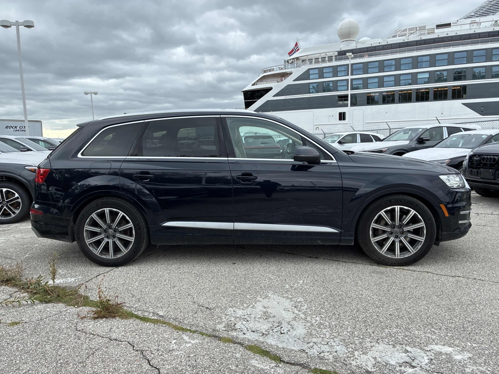 Audi Q7 3.0T Technik / 360 / Bose / Carfax / ������ | Mobile.bg � ����������� 3