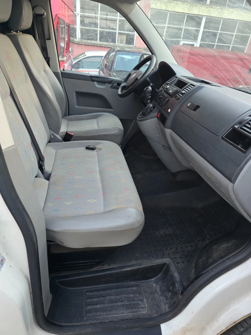 VW T5 2.5 TDI 131 PS, снимка 10 - Бусове и автобуси - 48393692