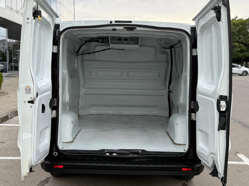 Renault Trafic 10000 km Гаранция ! , снимка 14 - Бусове и автобуси - 51861342