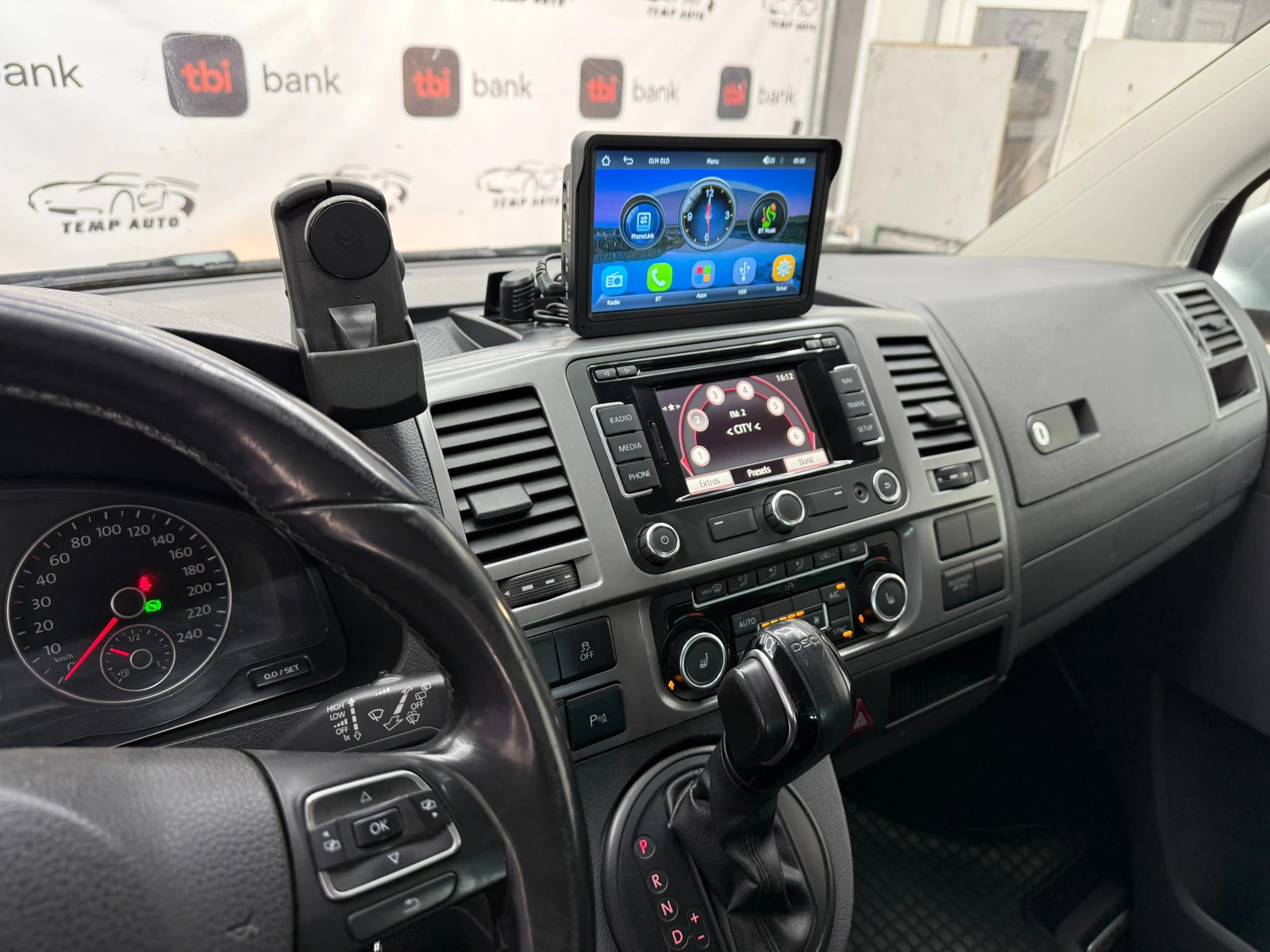 VW Caravelle 2.0TDI - изображение 9