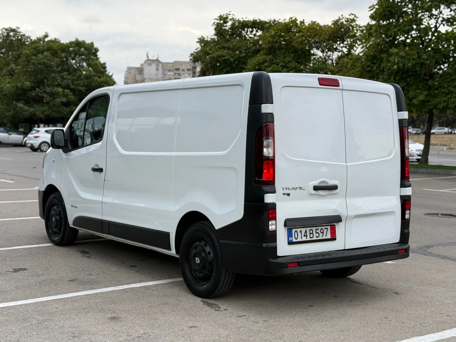Renault Trafic Хладилен БЕЗ НАДСТРОЙКА ! - изображение 6