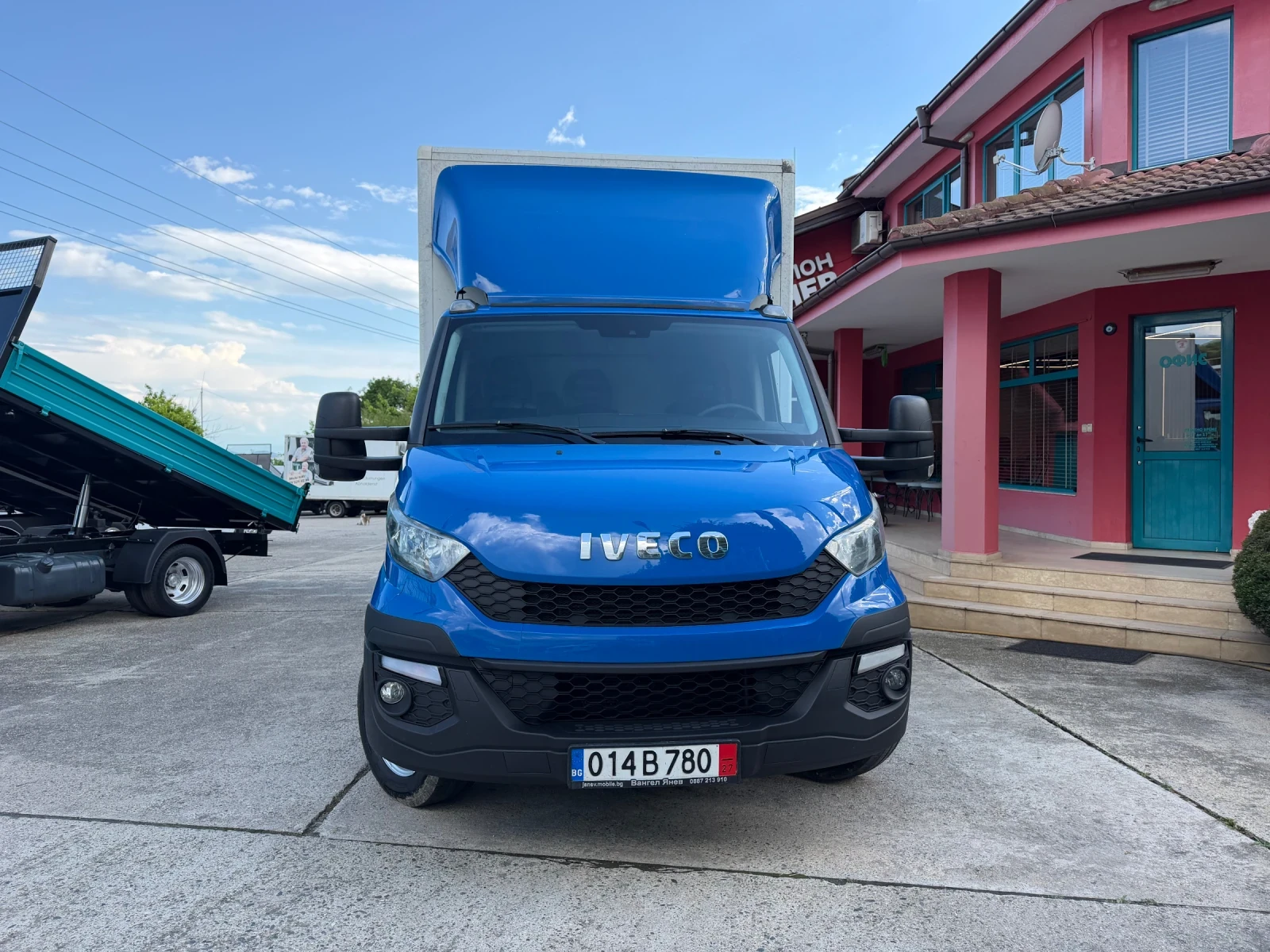 Iveco Daily 35-210* 3.0HPI* Euro5b* Климатик* 4.20м фургон, снимка 3 - Бусове и автобуси - 54753138