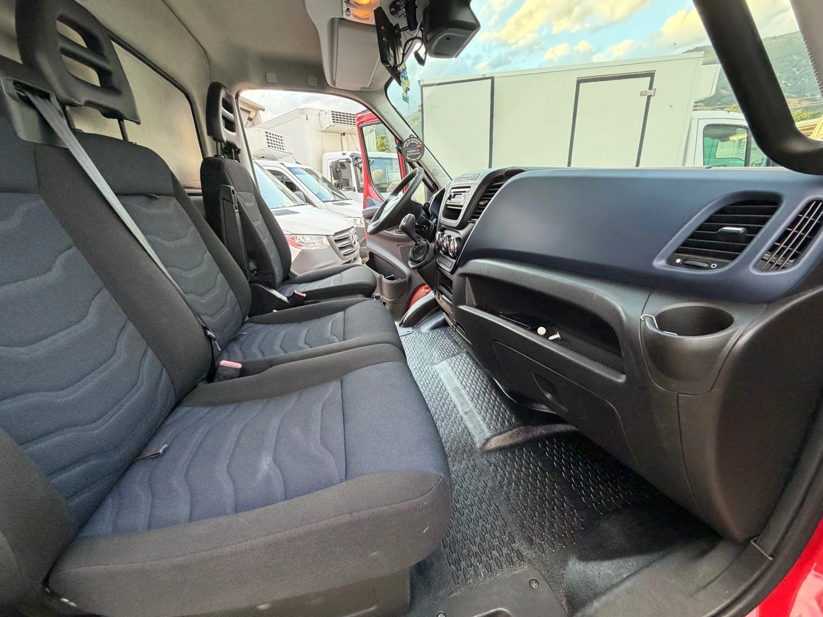 Iveco Daily 35C16!3, 5т.!FULL!ТОП!БОРД!, снимка 14 - Бусове и автобуси - 55165752