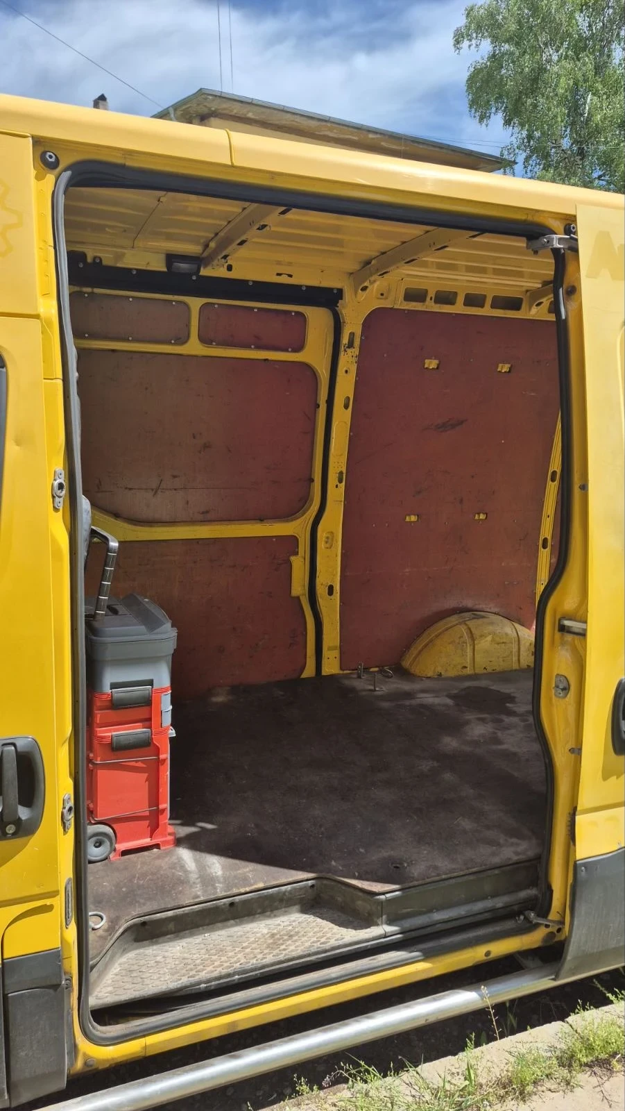 Iveco Daily 35-130, снимка 9 - Бусове и автобуси - 55988106