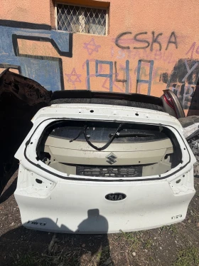 Kia Niro 2017г заден капак гол, снимка 1