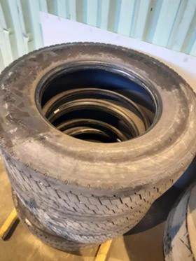 Гуми, снимка 4