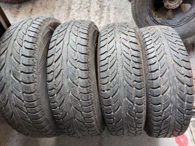 Гуми Зимни 225/75R16, снимка 1 - Гуми и джанти - 38527894