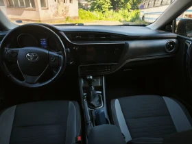 Toyota Auris хечбек, снимка 4