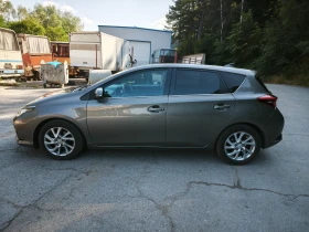 Toyota Auris хечбек, снимка 3
