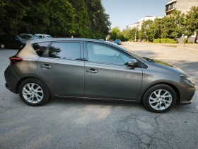 Toyota Auris хечбек, снимка 1
