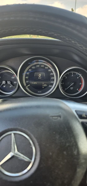 Mercedes-Benz E 200, снимка 13