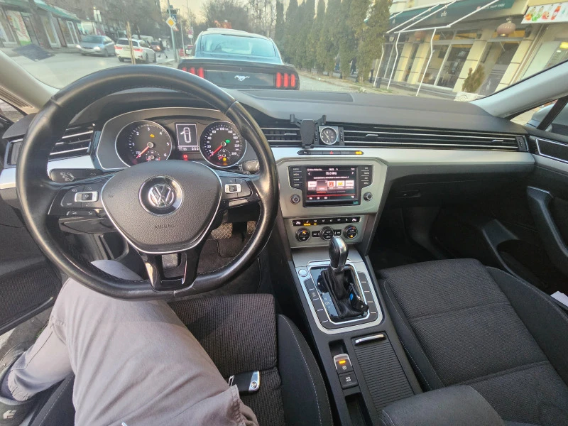 VW Passat, снимка 6 - Автомобили и джипове - 46885819