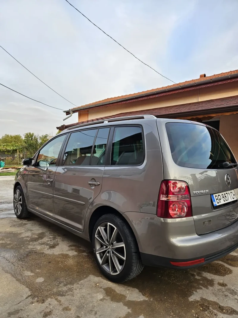 VW Touran 2.0TDI.BMM, снимка 4 - Автомобили и джипове - 47709523