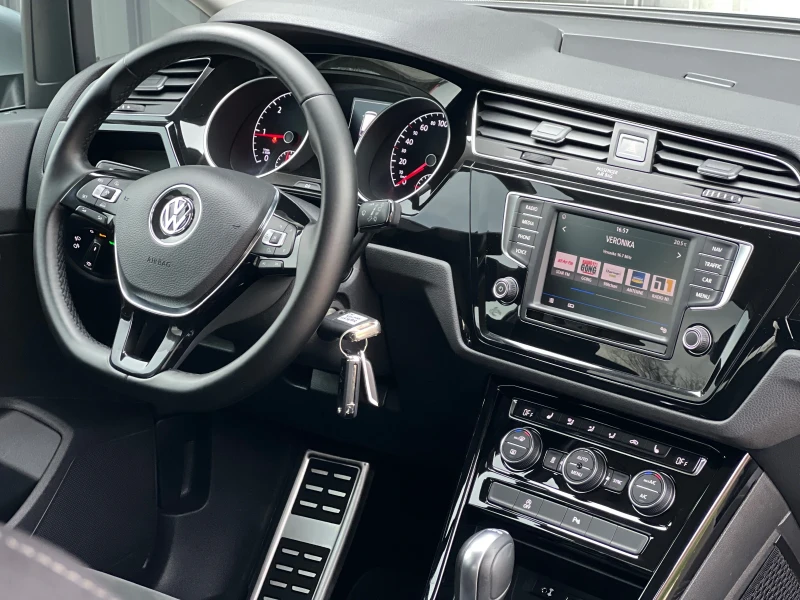 VW Touran HIGHLINE МАТРИКС ФАРОВЕ КАМЕРА МАСАЖИ , снимка 12 - Автомобили и джипове - 49673233