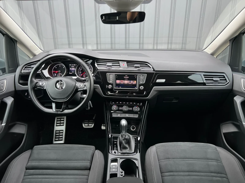 VW Touran HIGHLINE МАТРИКС ФАРОВЕ КАМЕРА МАСАЖИ , снимка 13 - Автомобили и джипове - 49673233
