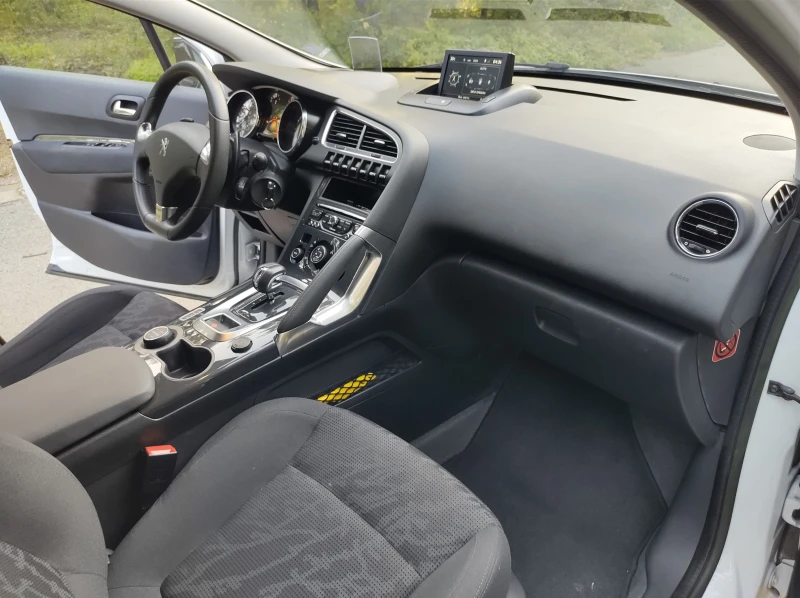 Peugeot 3008 hybrid4, снимка 6 - Автомобили и джипове - 52403473