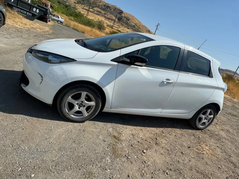 Renault Zoe 41kw 90 к.с. 50000 км пробег. Собствена батерия, снимка 8 - Автомобили и джипове - 51915109