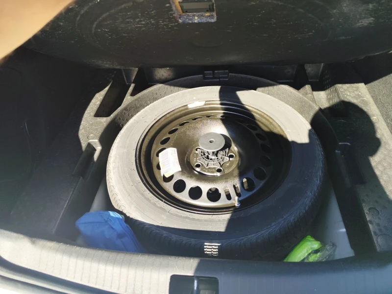 Opel Insignia 2.0 CDTI/Ecotec Facelift/Navigation , снимка 14 - Автомобили и джипове - 51970992